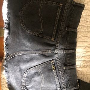 Levi’s black mini skirt